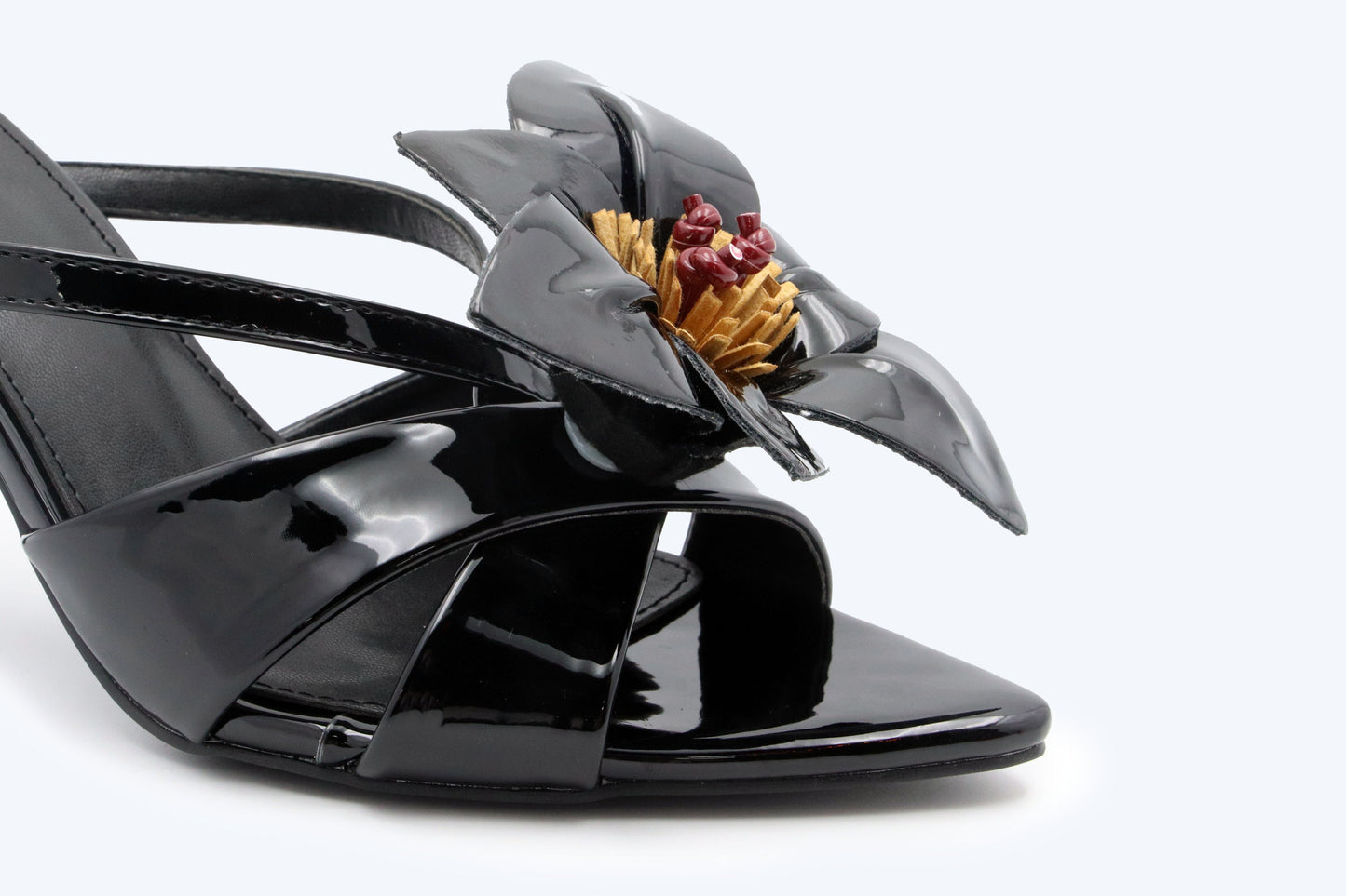 Black Bloom whirl Sandal