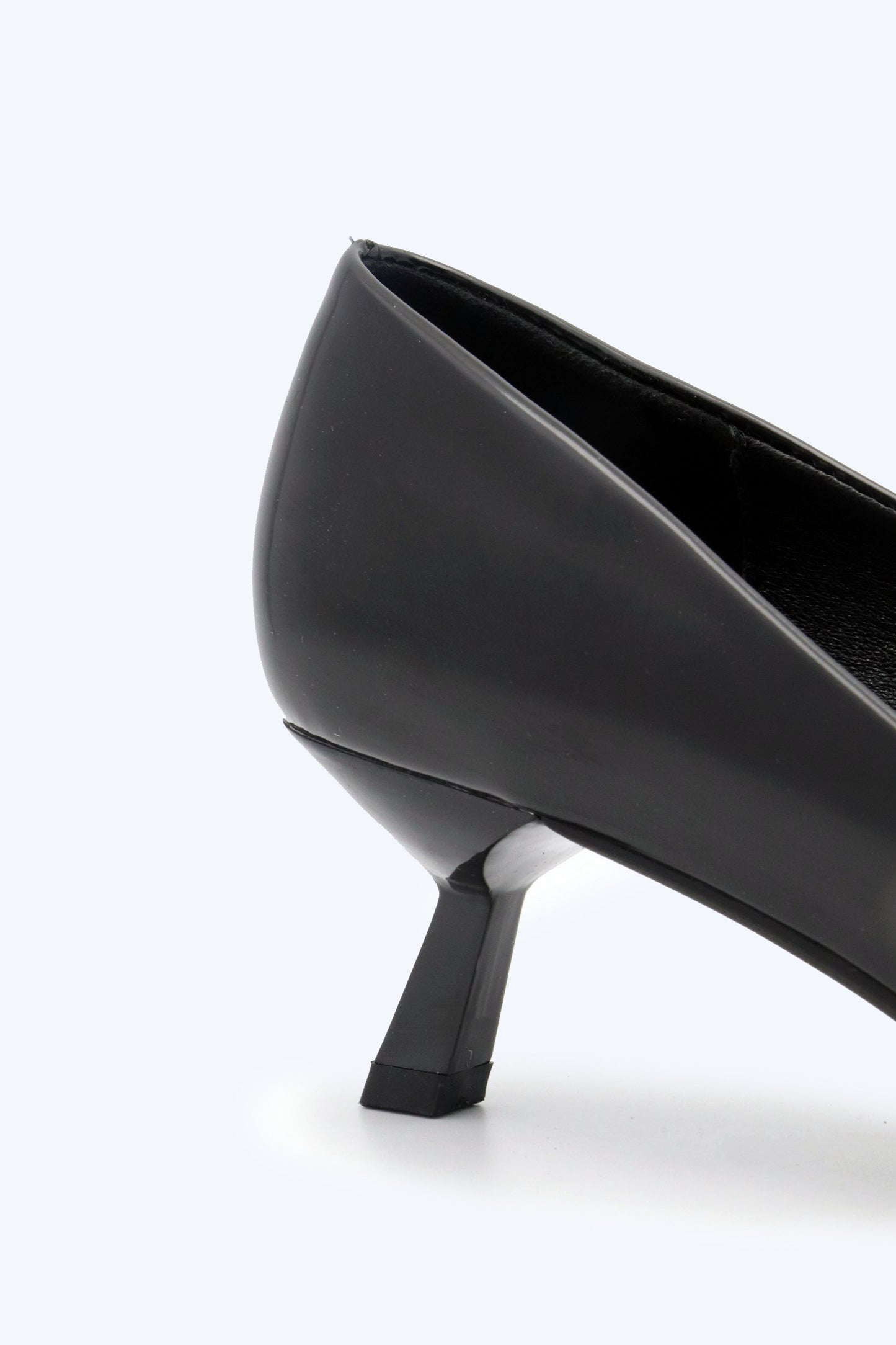 Black Elegant Tip Heel