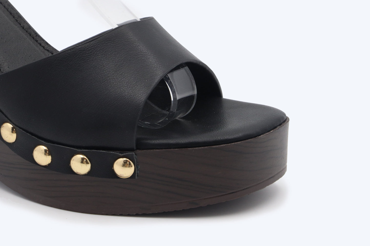 Black Chic Clasp Sandals