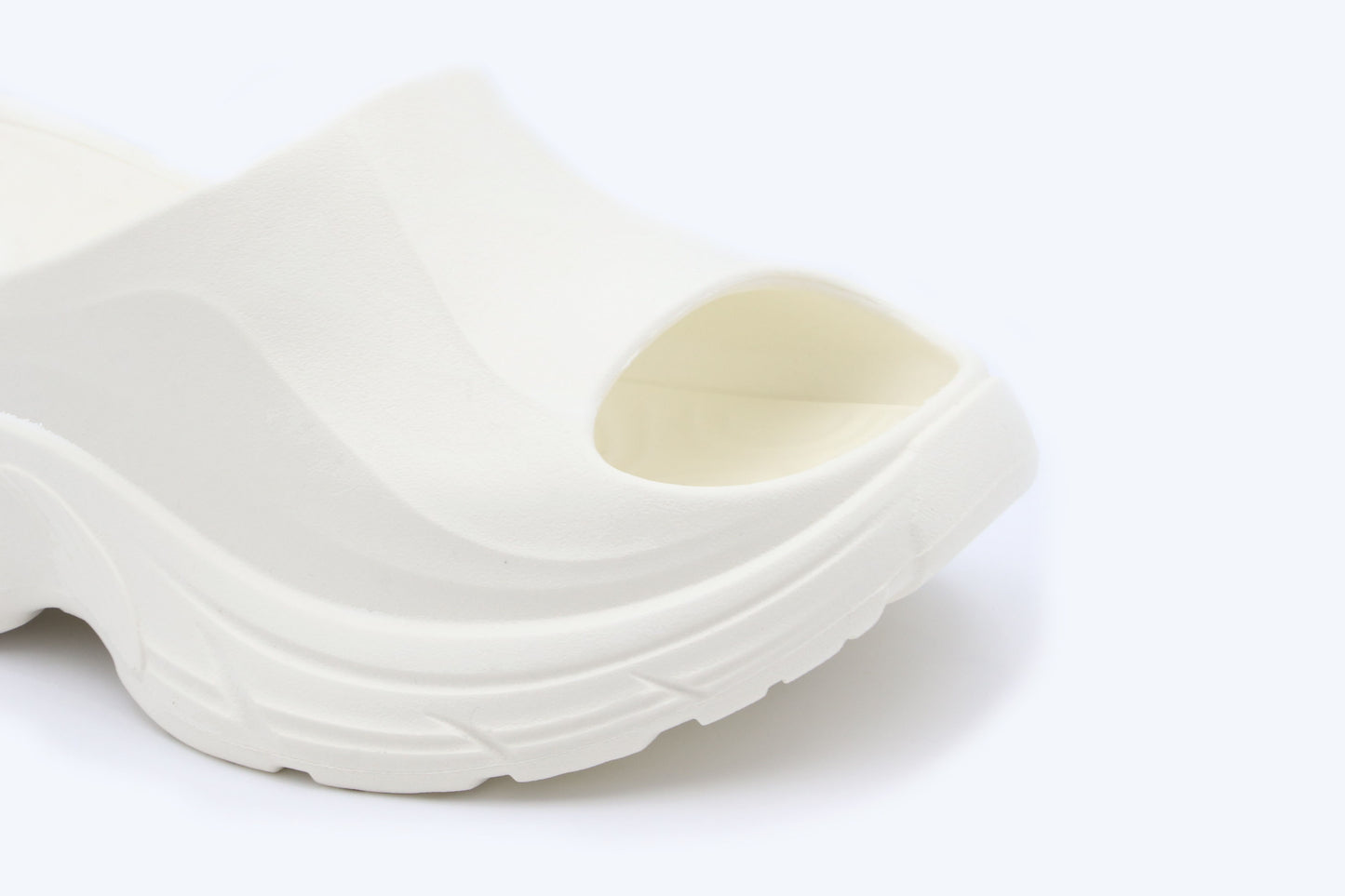 White Dreamy Puff