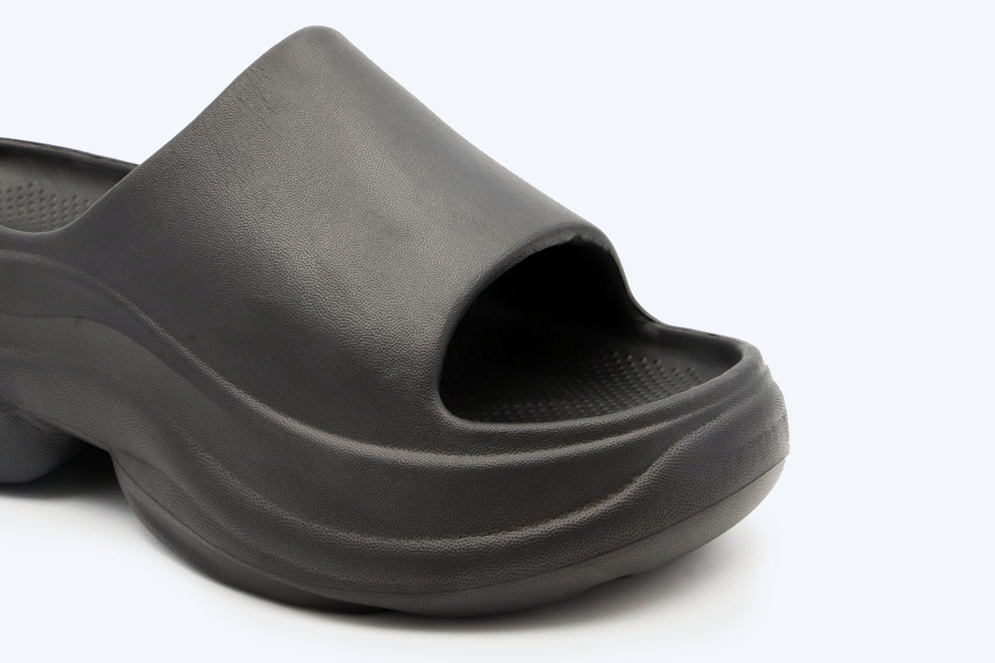 Black Bubble Cloggie