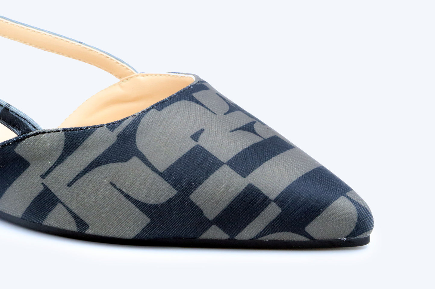 Black Graphic Gleam Flat