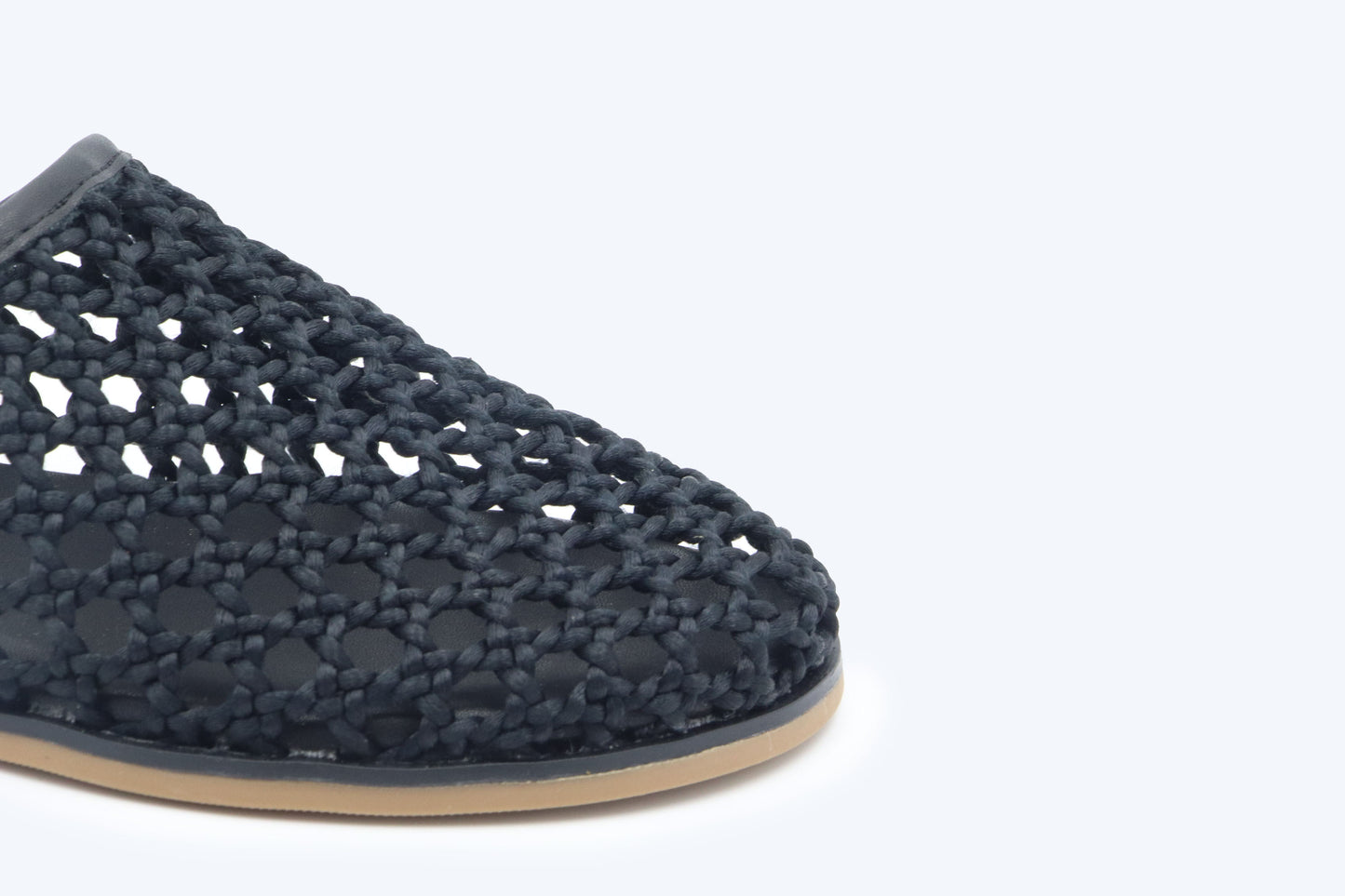 Black Zetta Walk Flat