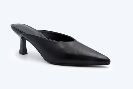 Black Trim Shine Sandals