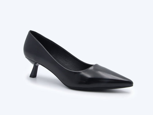 Black Elegant Tip Heel