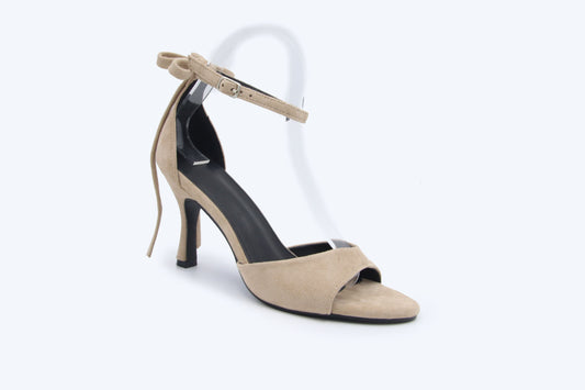 Nude Chic Bow Heel