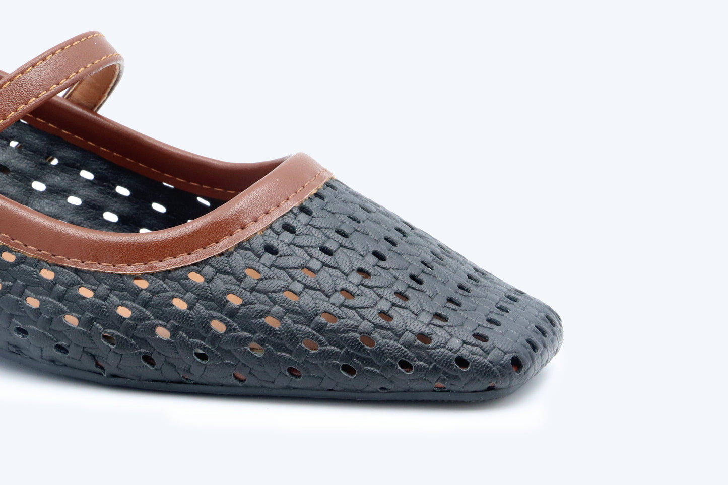 Black Lace Lite Flat