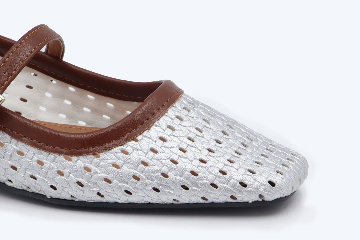 Silver Lace Lite Flat