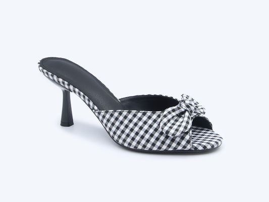 Black Square Twist Sandal