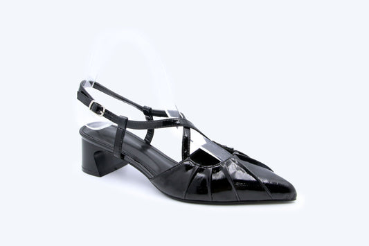 Black Chic Crisscross Heel